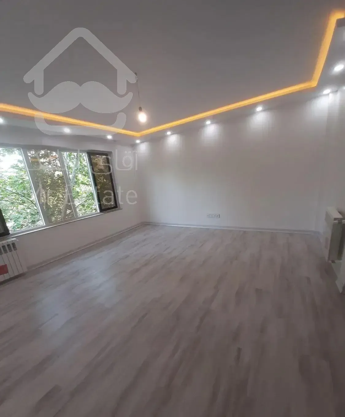 ۵۸ متر / نارمک / قاب میدان / با پارکینگ