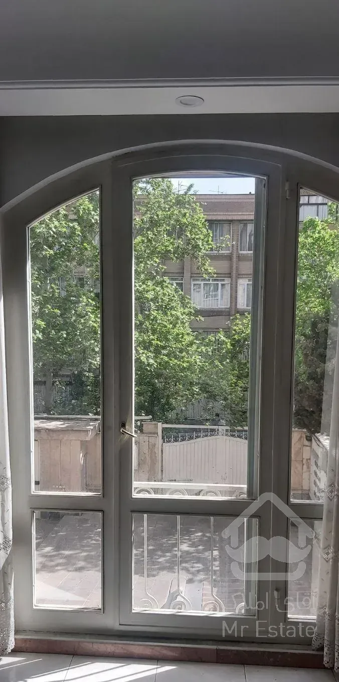 ۲۱۵متر جردن فرعی مشجر  پر ازنور  ۲پارکینگ