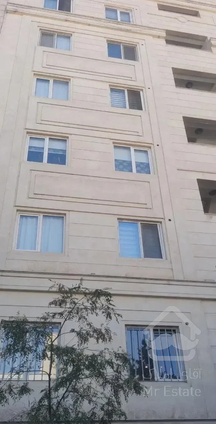 فروش آپارتمان تک واحدی ۲خواب با سند در حکیمیه