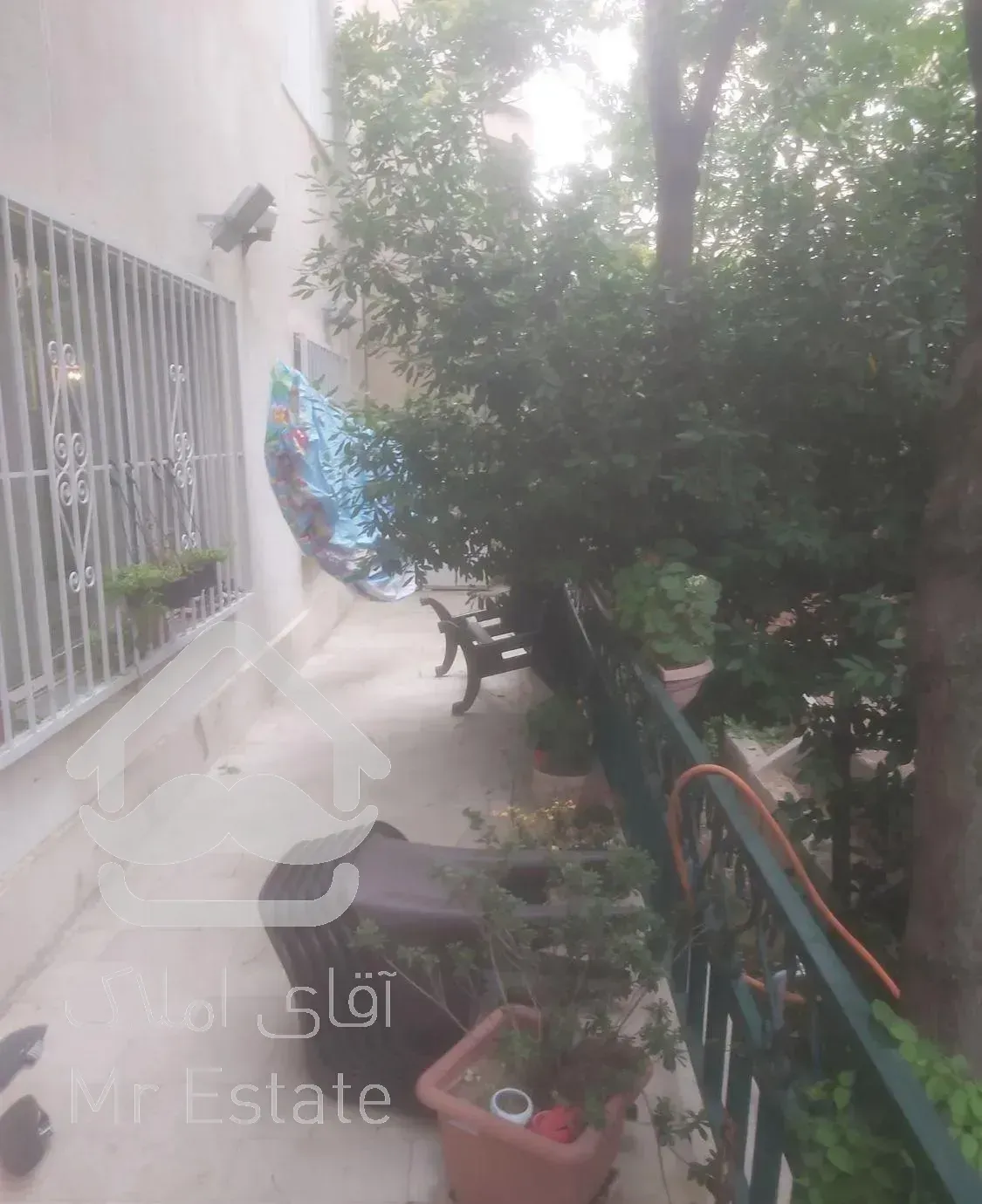 آپارتمان 105 متر (دو خواب) حیاط 100 متر اختصاصی