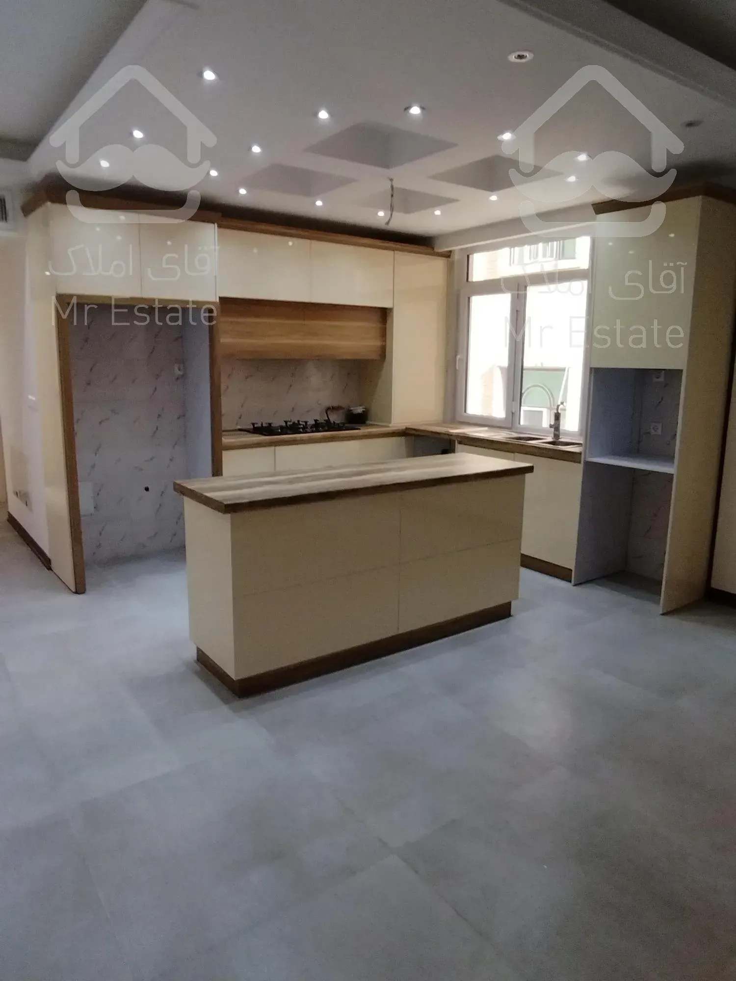 75 متر   تکواحدی  نوساز   دونبش   شمال ستارخان