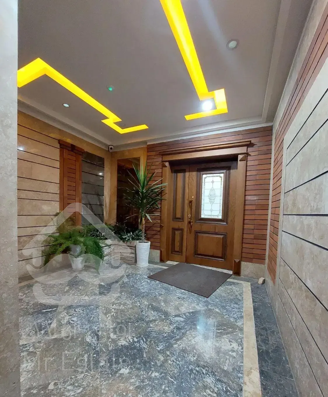 ۱۰۰ متر دو خواب کلید نخورده زیر قیمت منطقه