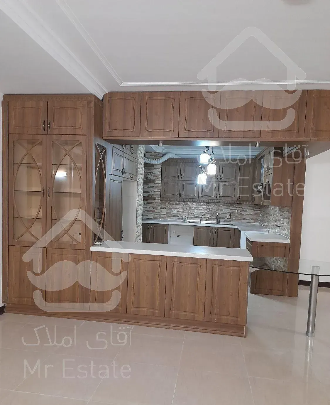 آپارتمان ۱۴۰ متر ۳ خوابه نور  ۲ پارکینگ انباری