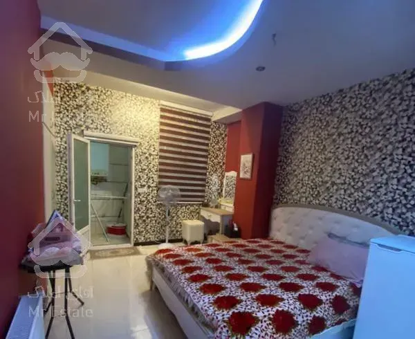 120متر فول نمارومی روبه خیابان بلوکــ1 رستاخیز