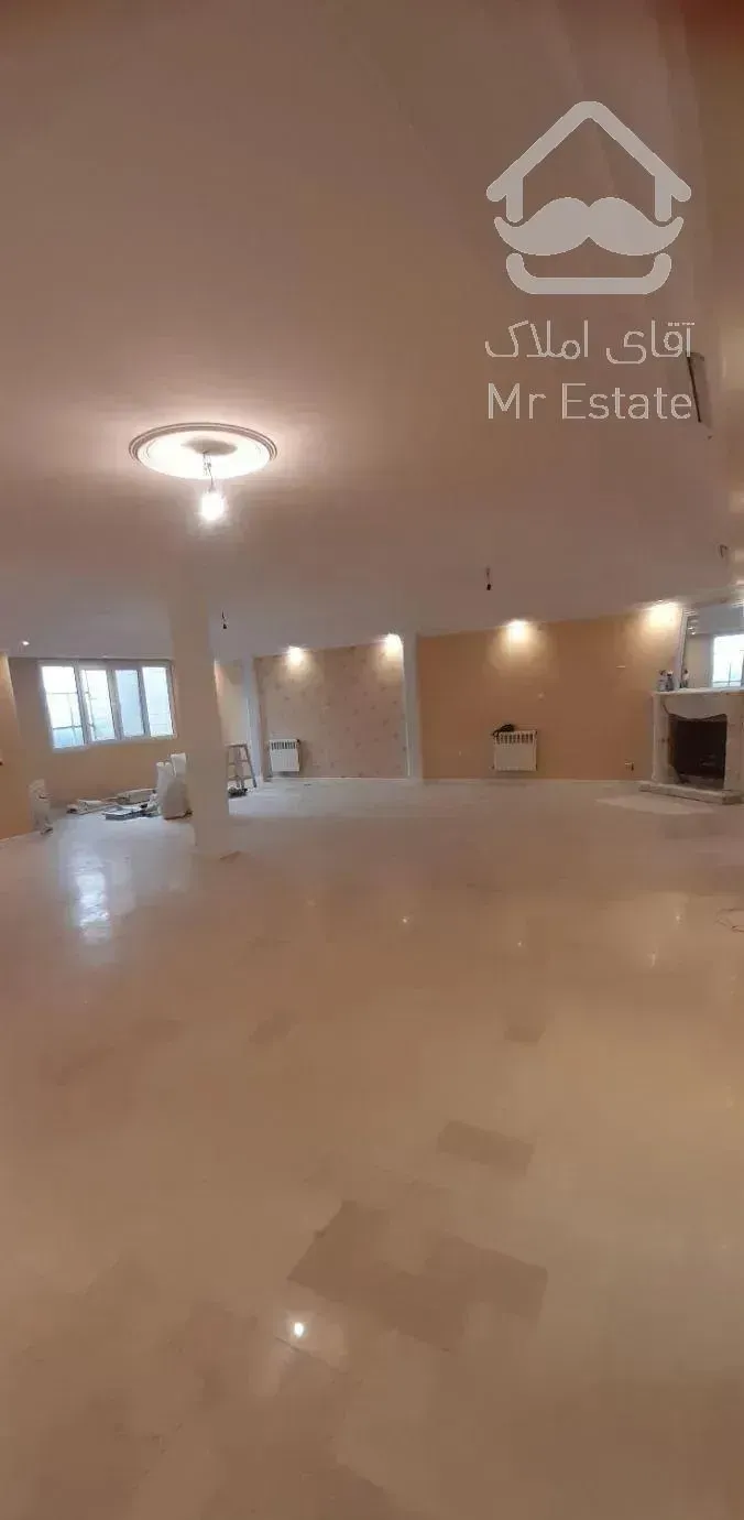 ۲۱۵ متر / ۳خواب / فول امکانات      (  تکواحدی  )