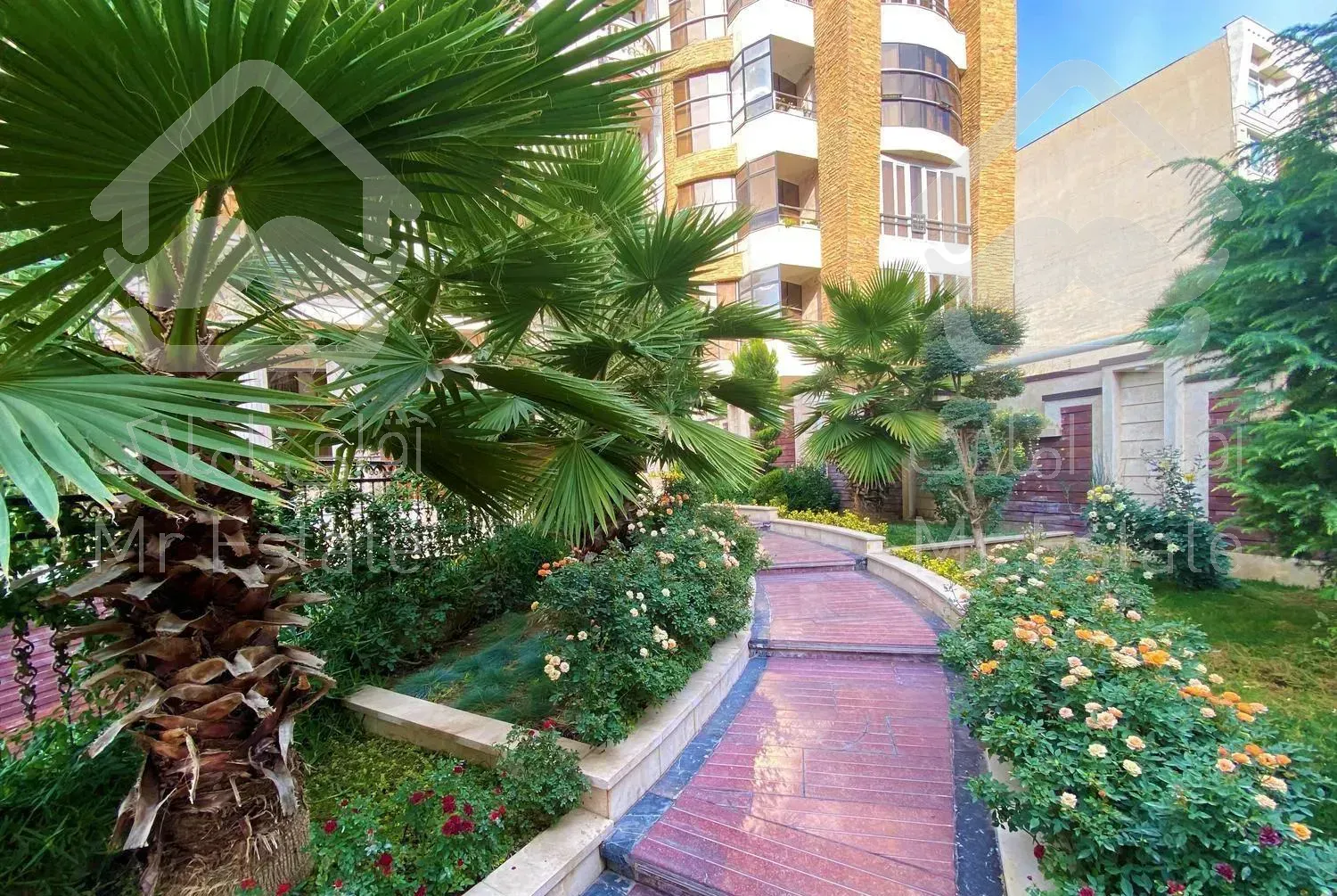 اجاره 245 متری رودکی غربی دو پارکینگ