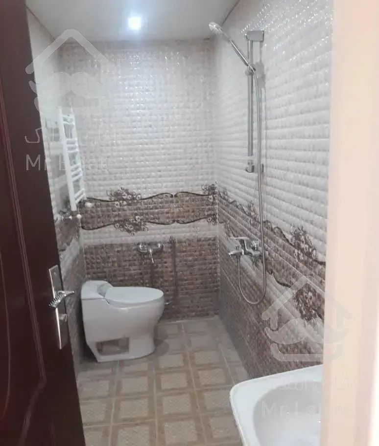 ۱۱۱ متر فول امکانات