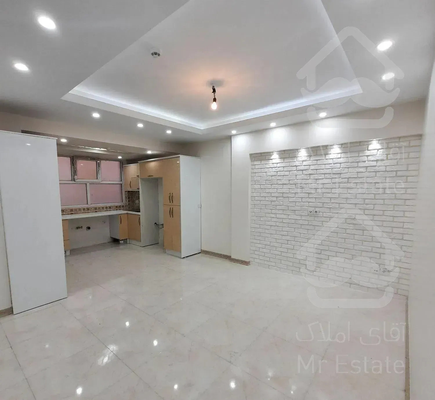 ۶۳متر اشرفی اصفهانی/ ۴ساله طبقه۶/ اعیان نشین