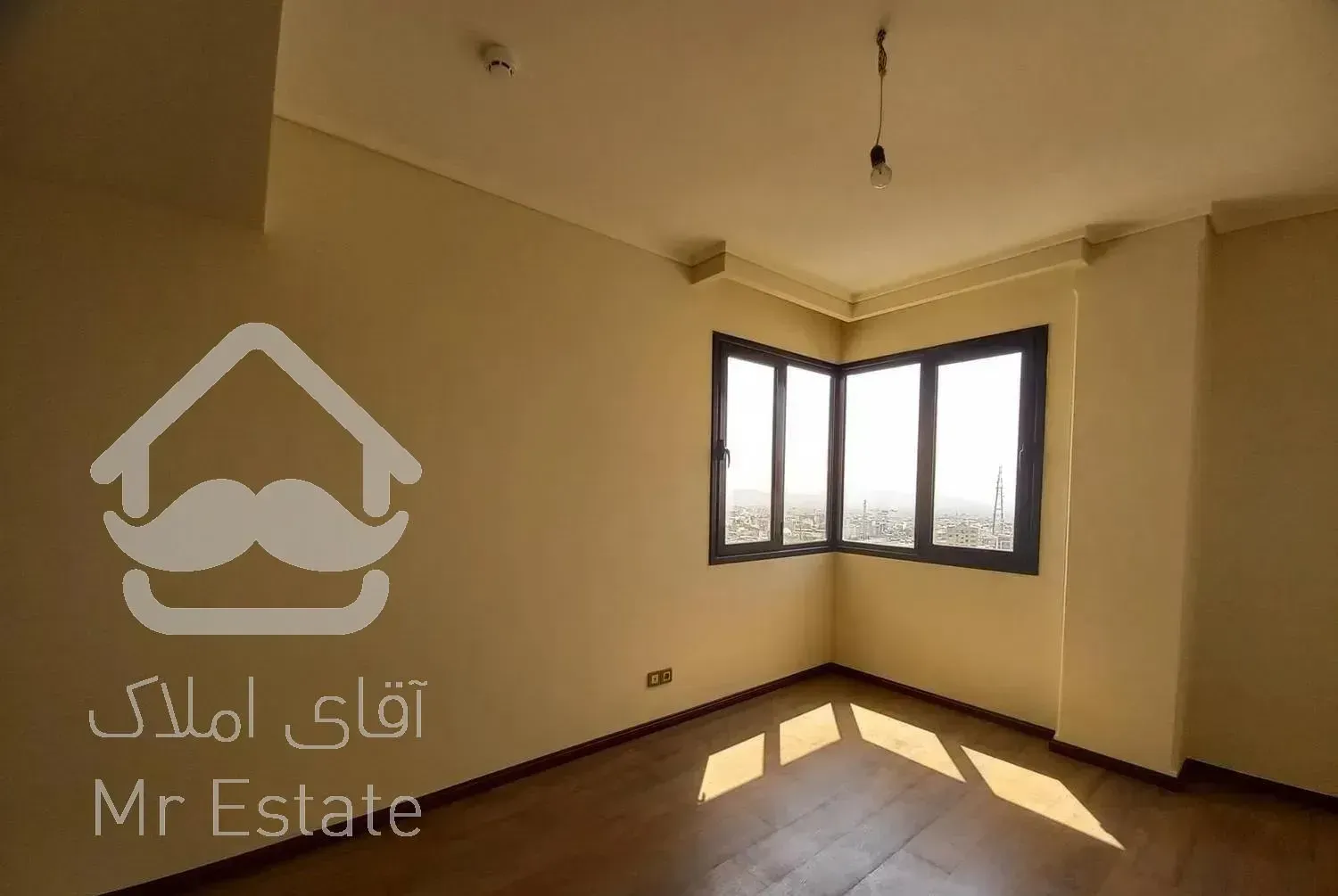 آپارتمان ۱۲۵ متری اندرزگو