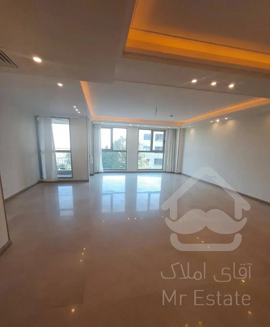 اپارتمان ۱۹۰ متر ۳ خواب یک مستر نوساز کلید نخورده