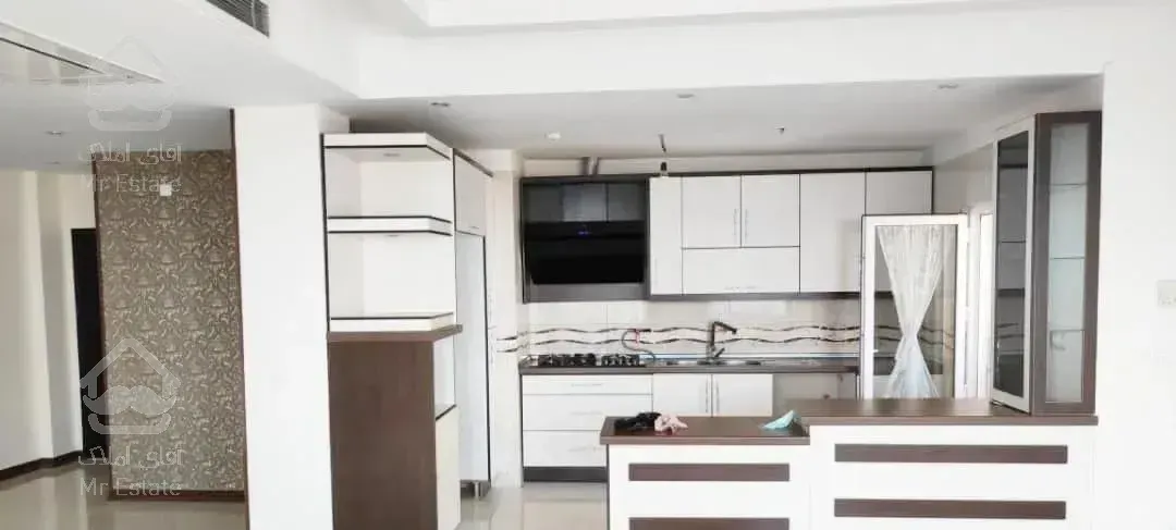 ۱۱۰ متر دو خواب آسمانها طبقات بالا، ویو دریاچه