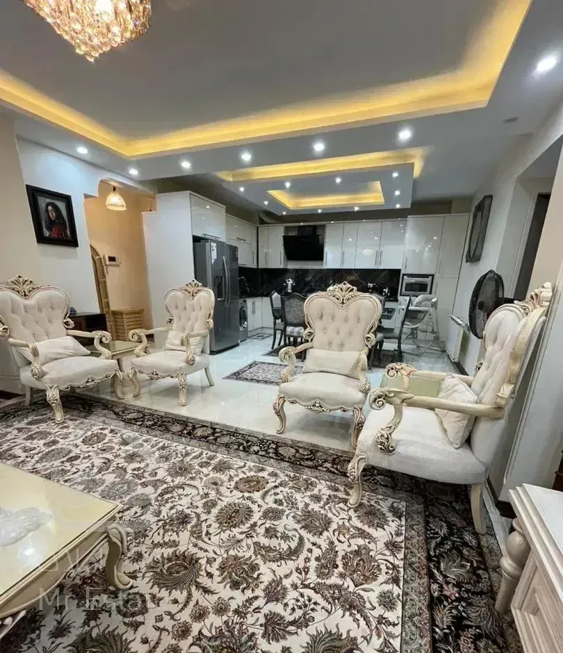 اپارتمان ۷۵متر ۲ خوابه / پارکینگ / میدان ۵۰