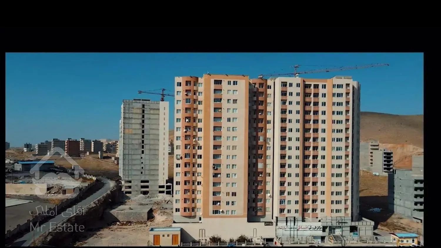 ۹۰ متری دو خوابه