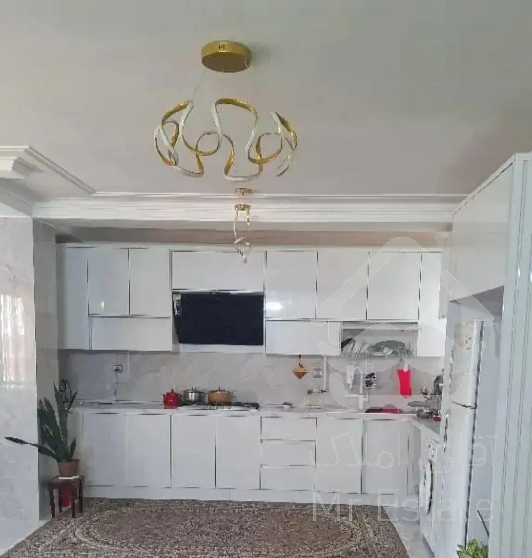 آپارتمان ۸۵ متری خ ساری  ابتدا کوچه نیما