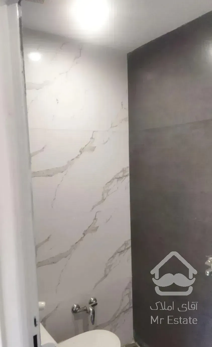 آپارتمان 121 متری فول امکانات کلید نخورده