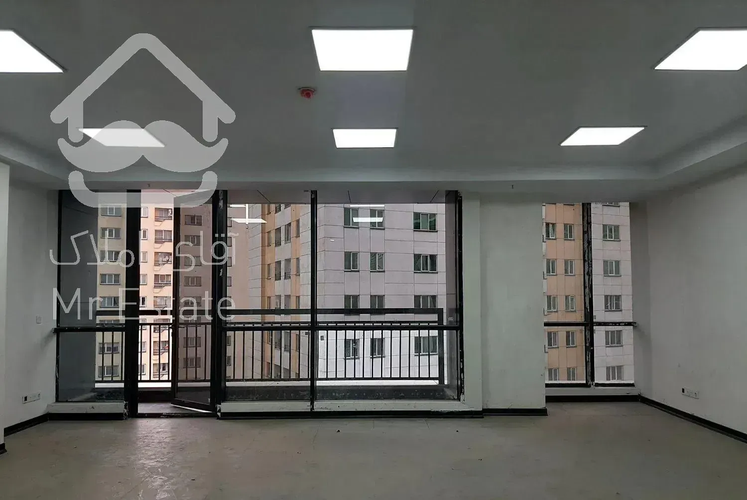 ۷۵ متر سند اداری مجتمع  و برند دریاچه چیتگر