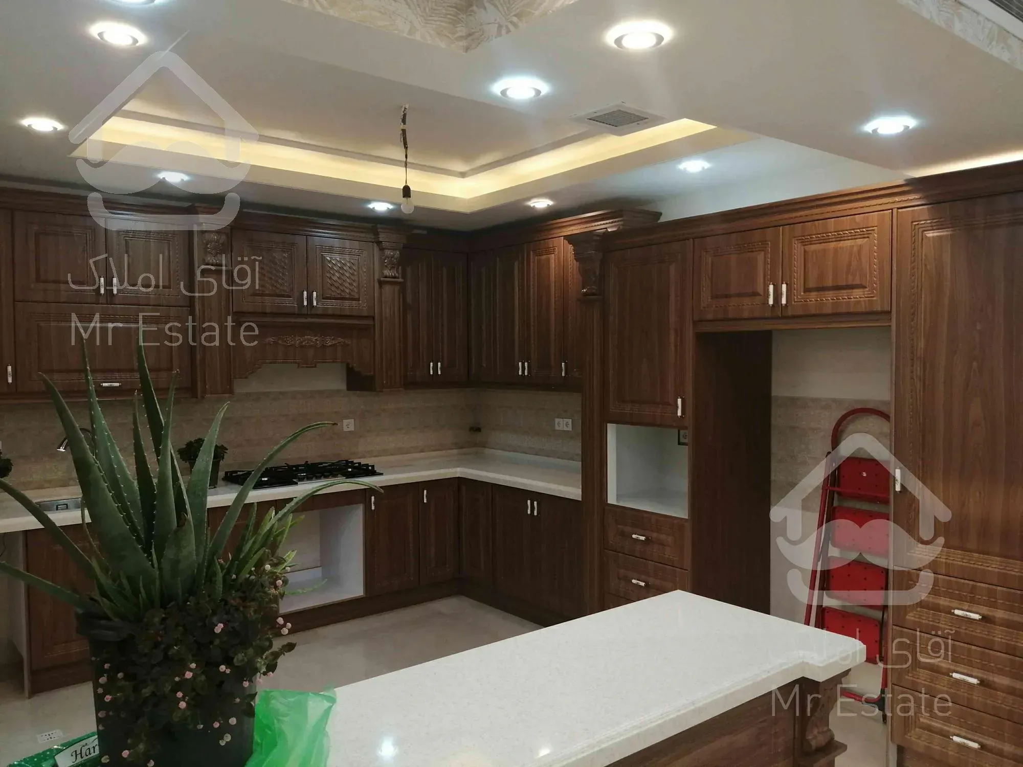 فروش آپارتمان تکواحدی ۱۷۳ متری نوساز شمال کاشانی