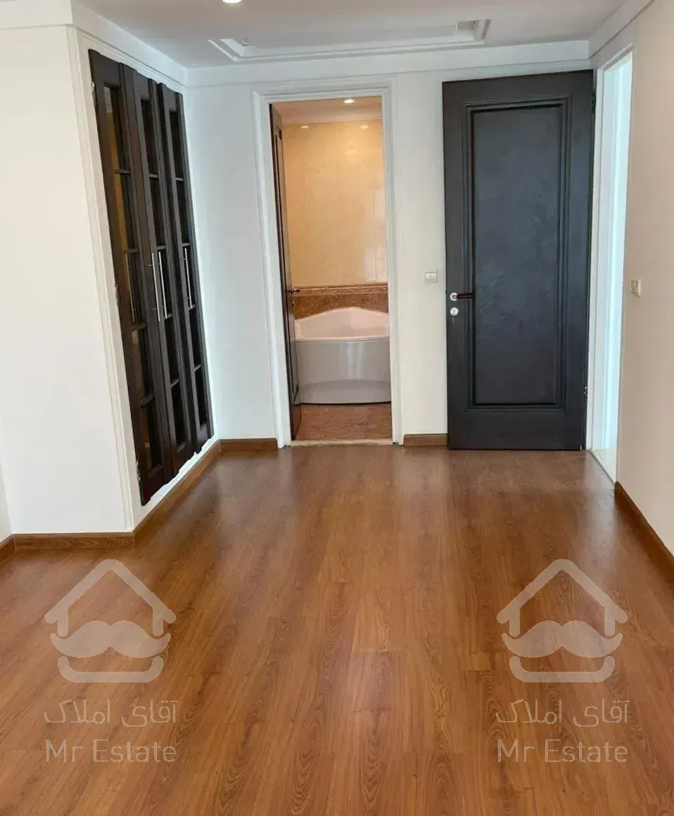 ۱۷۵ متر ولنجک/ ویو بدون مشرف