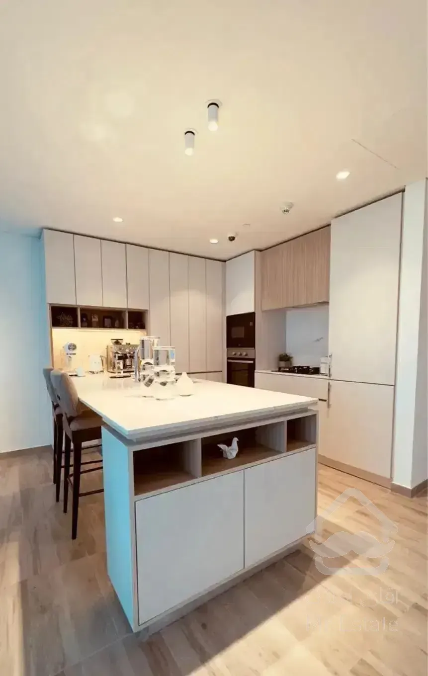 ۲۰۰م‌شیک/۳خواب‌دلباز/کم‌واحدشخصی‌ساز/لوکیشن‌اعیانی