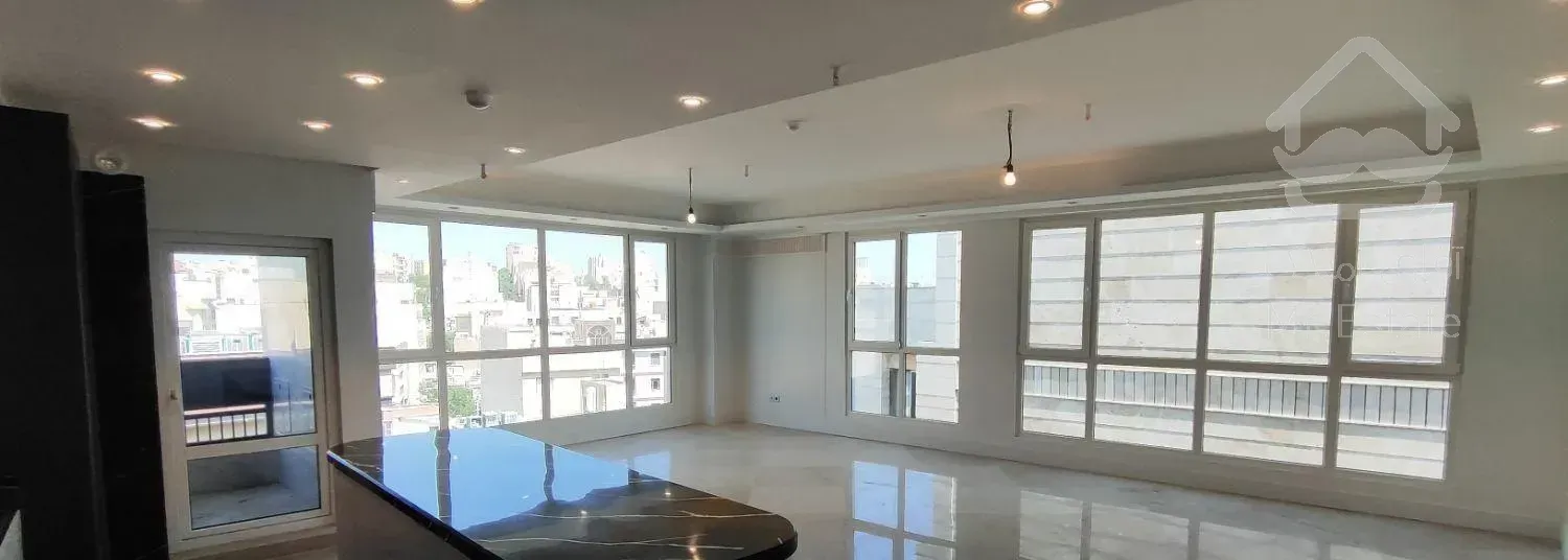 سهروردی شمالی ۱۴۸ متر ، غرق نور