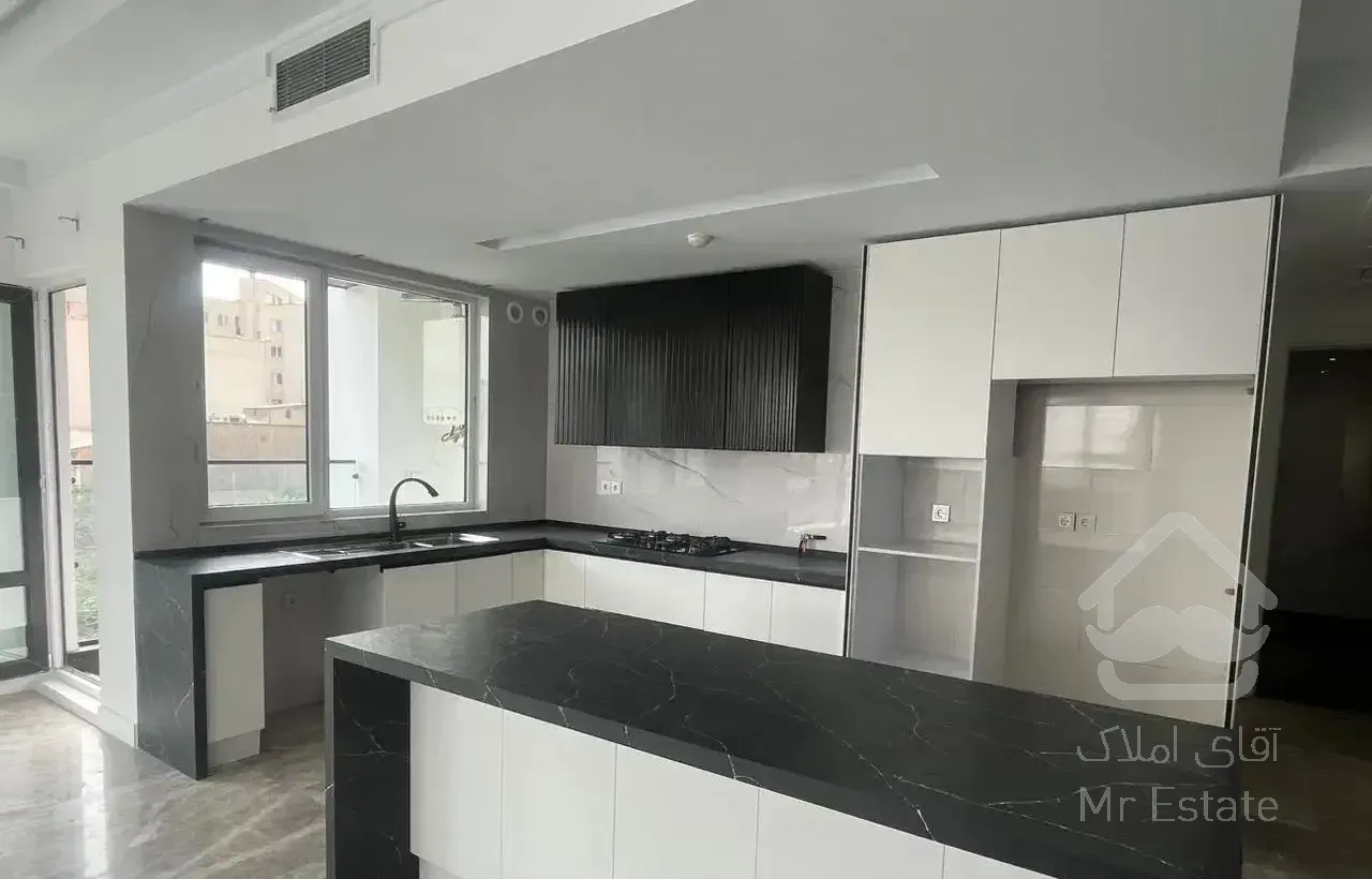 ۲۵۰ متر / موقعیت اداری ، مسکونی / ونک ، ملاصدرا