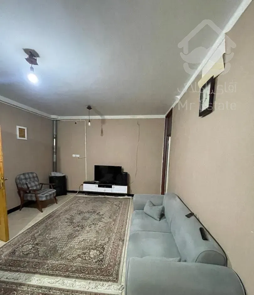 یک واحد در مجتمع 5طبقه ای خ امام