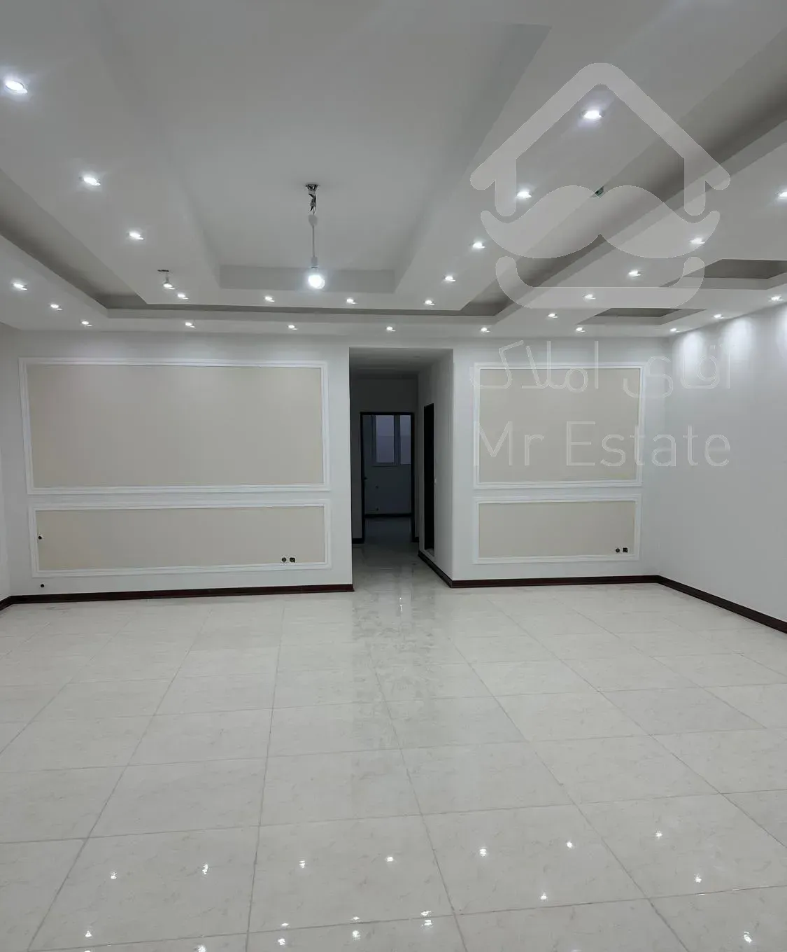 ۱۶۸ متر * ۳ خوابه / سند دار / ۲ پارکینگه