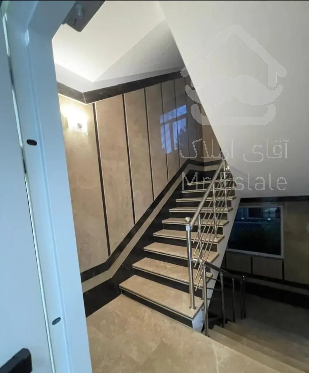 ۱۳۵ متر۳ خوابه دو پارکینگ نوساز/صادقیه