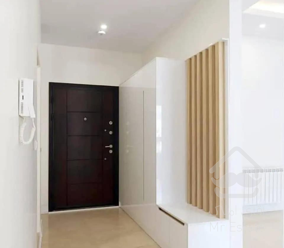 نیاوران ۱۲۰ متر تکواحدی نوساز ویو تراس