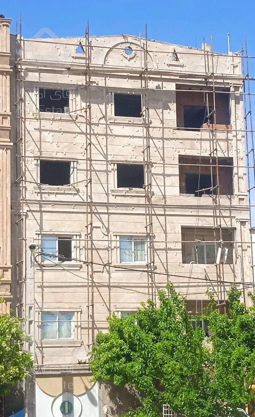 اجرای نما سنگ رومی و سرامیک و...