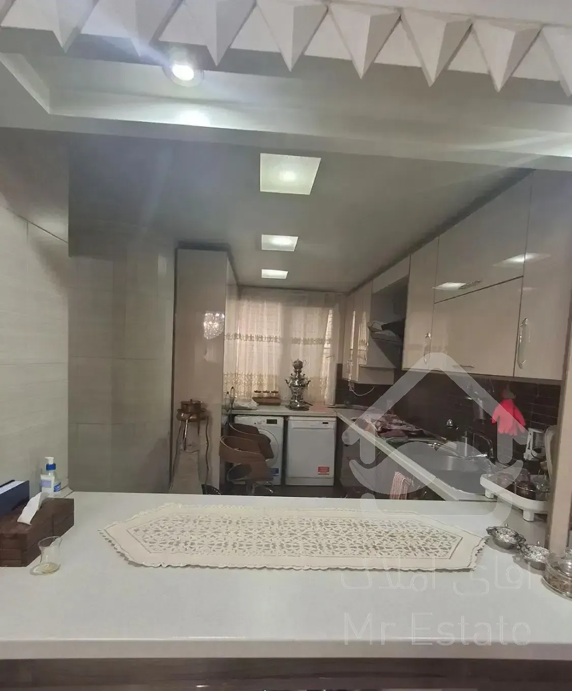 110 متر ۳ خوابه تک واحدی فول ۱۰ ساله / پونک معین