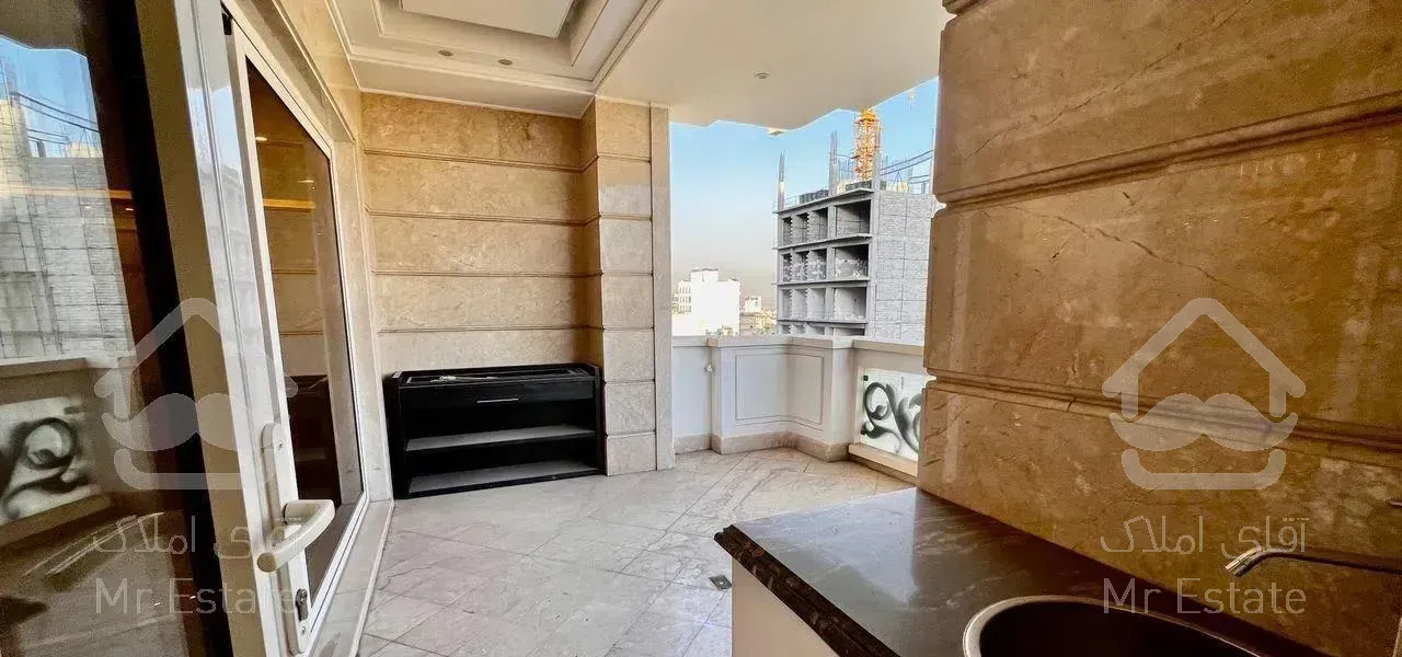 ولنجک ٢٤٥ متر ٤ خواب/فول امکانات/تراس