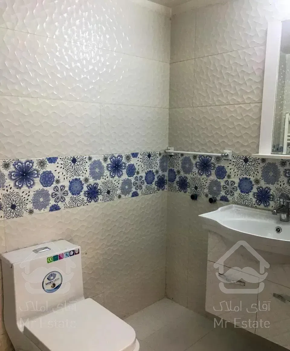 ۱۲۵ متر کامرانیه غرق نور