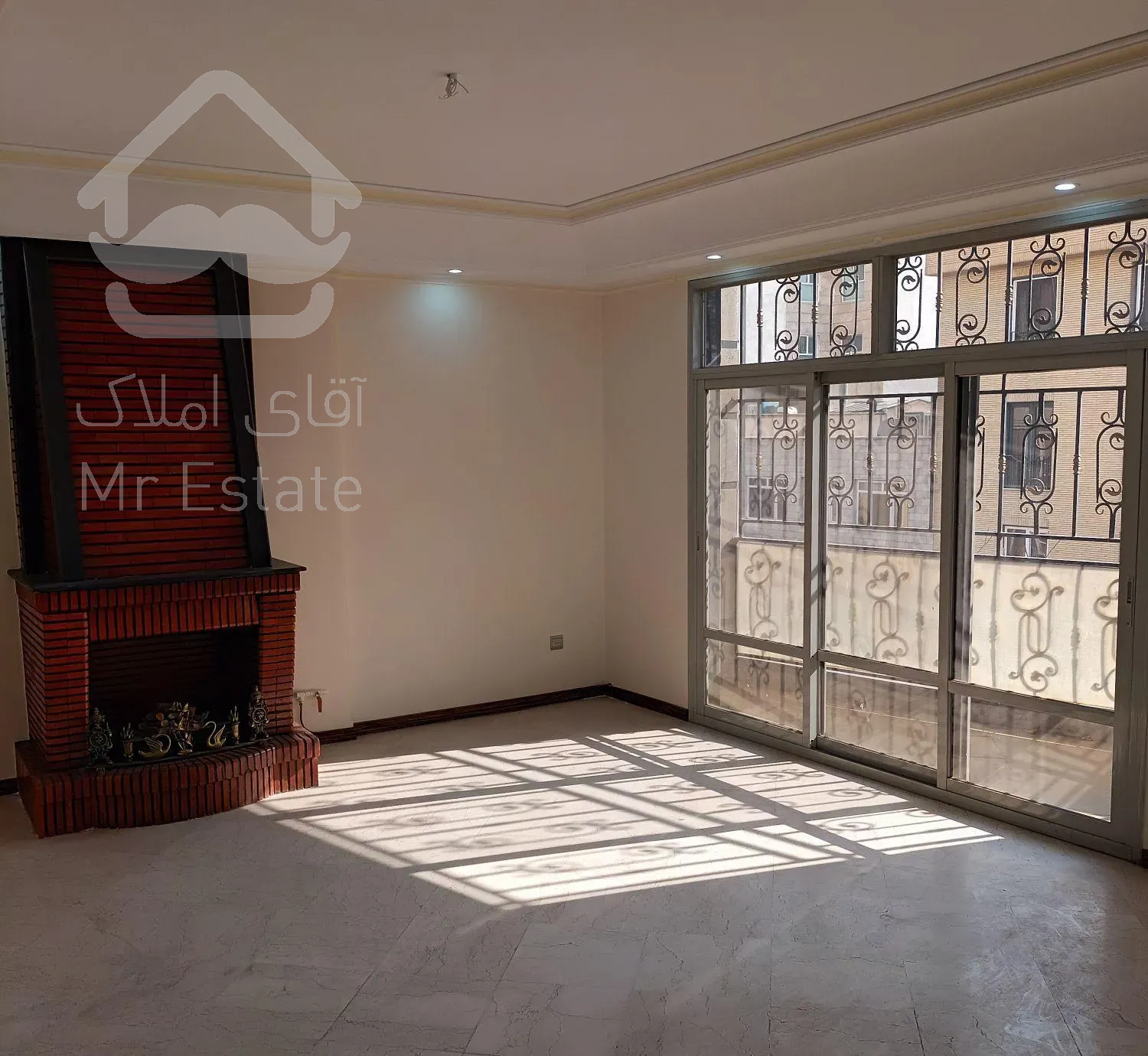 ۱۲۰ متر ۲ خواب/ قلهک/ طبقه بالا