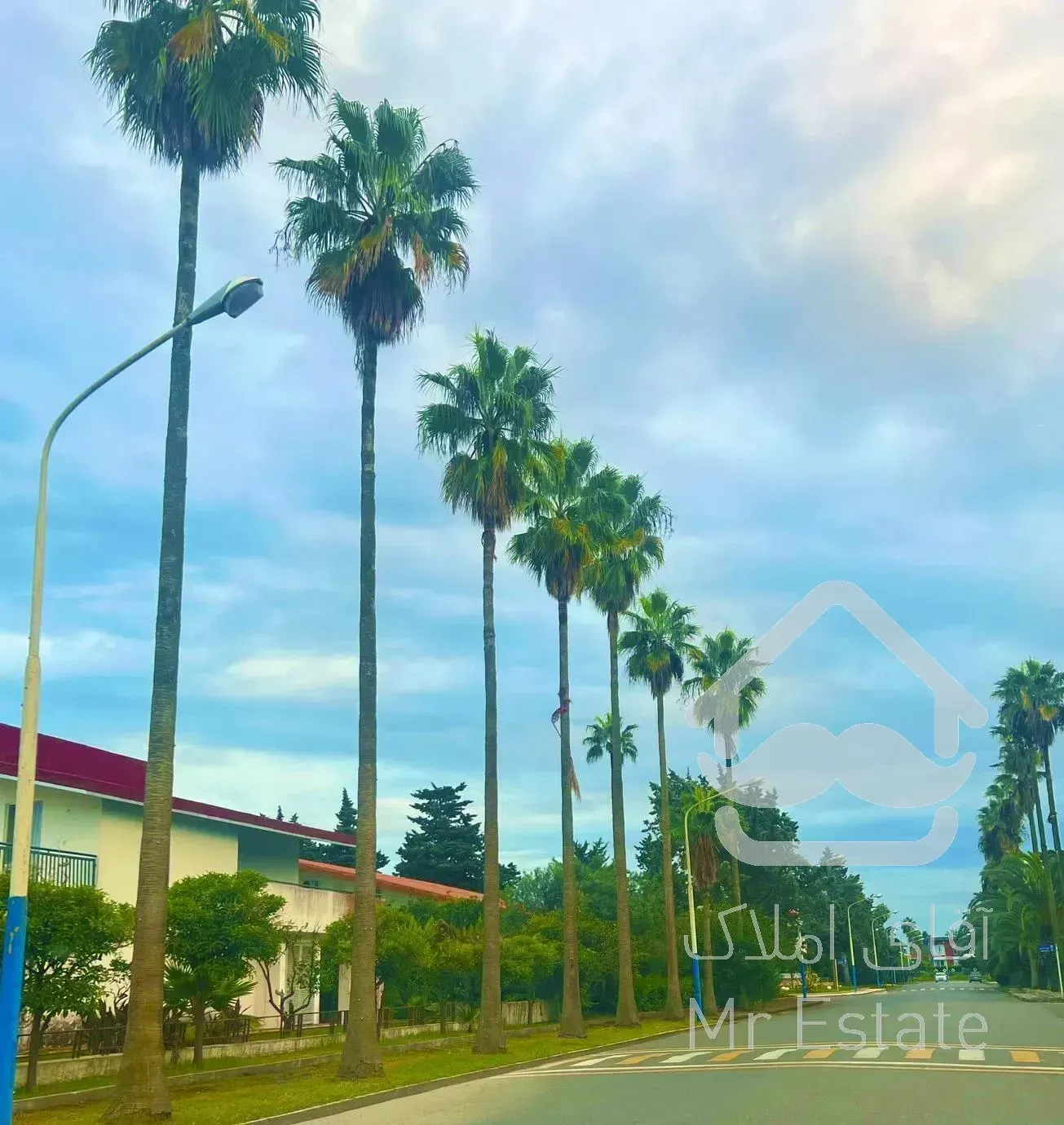 ۱۰۰۰ متر ویلا /خزرشهر جنوبی بافت قدیم /