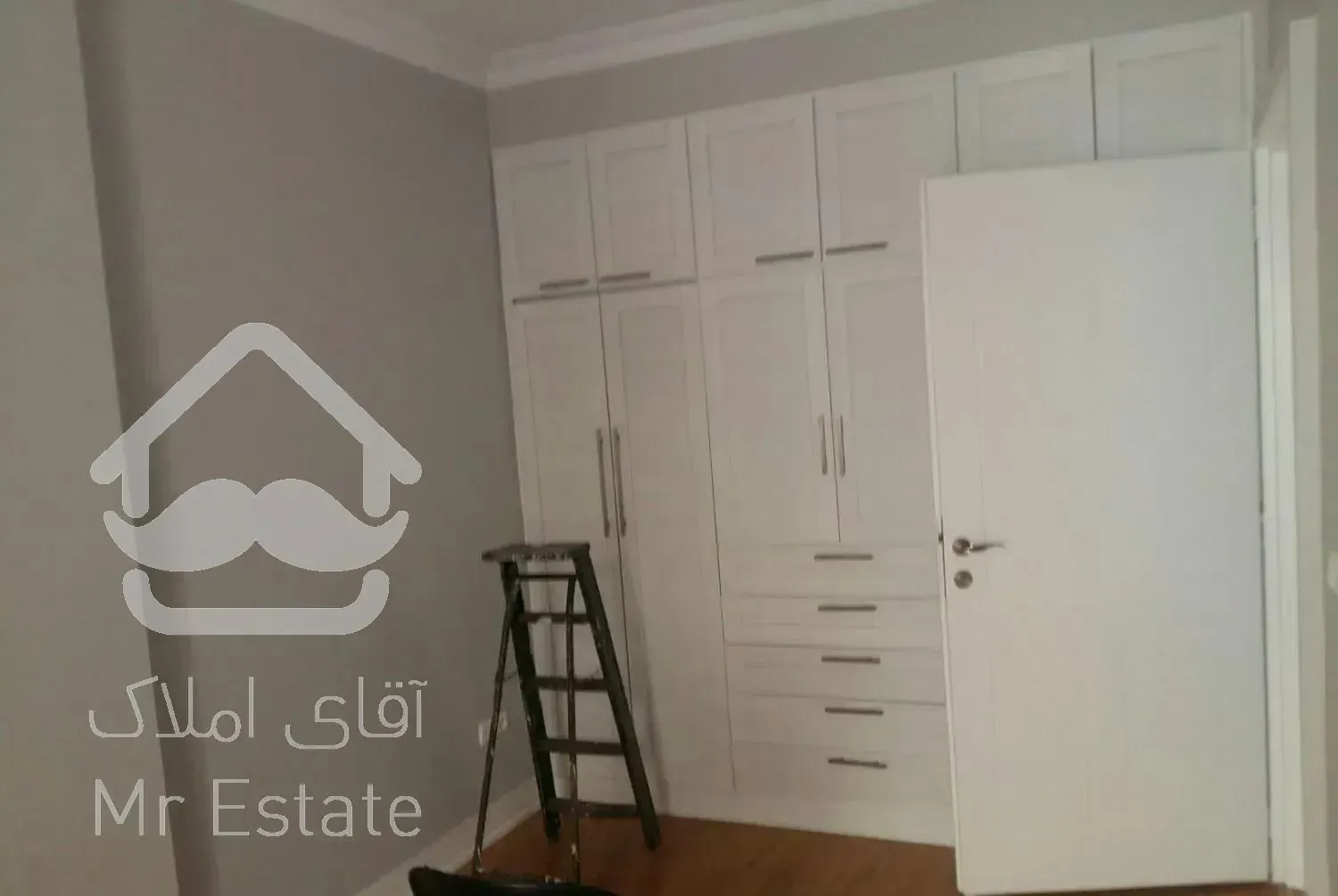 پاسداران 100 متر . قابل تبدیل