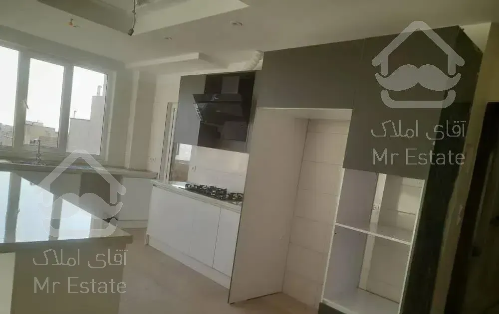 اپارتمان ۱۳۰ متر تهرانپارس غربی