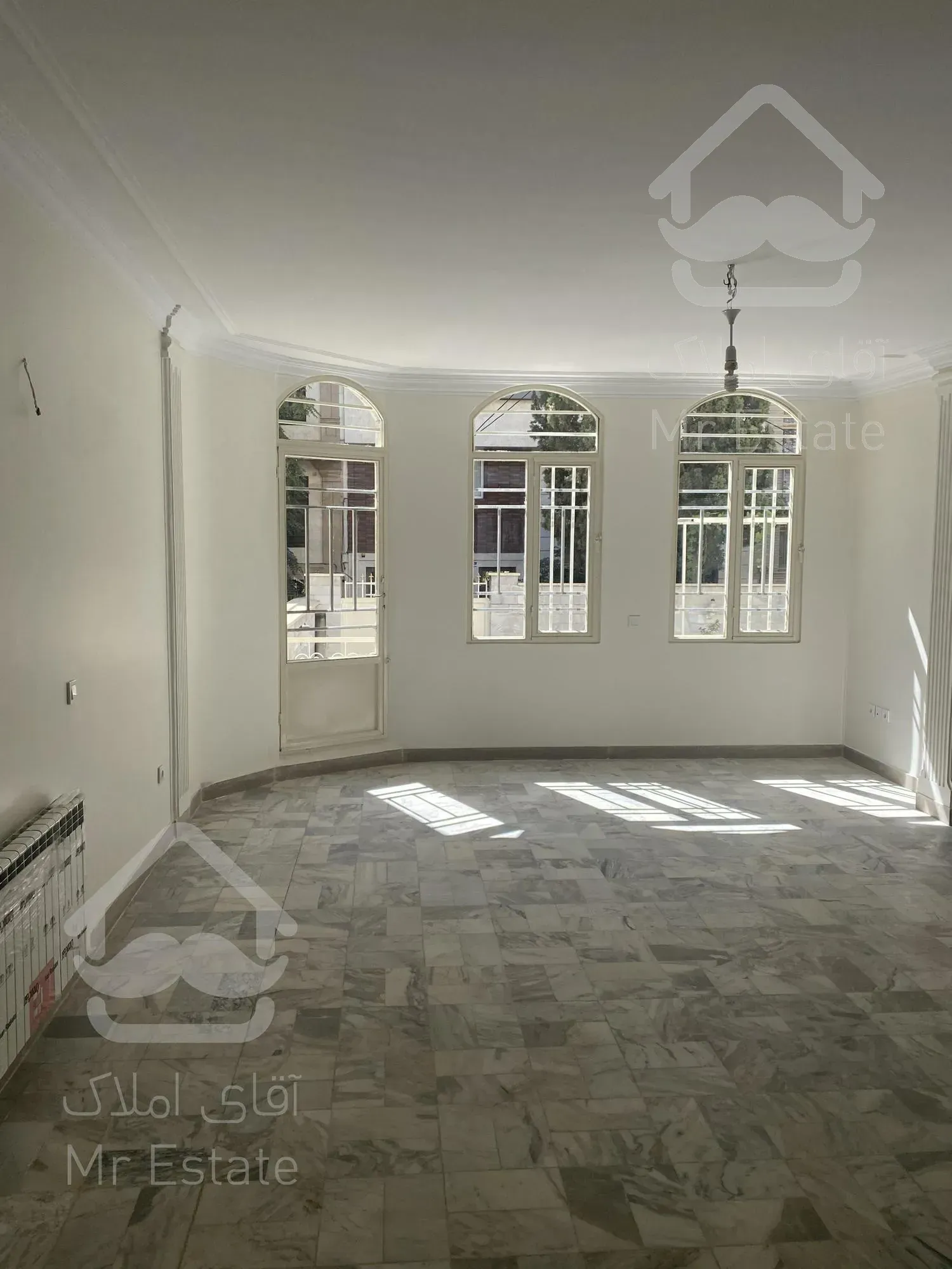 اجاره ملک دربستی ویلایی صادقیه فردوس