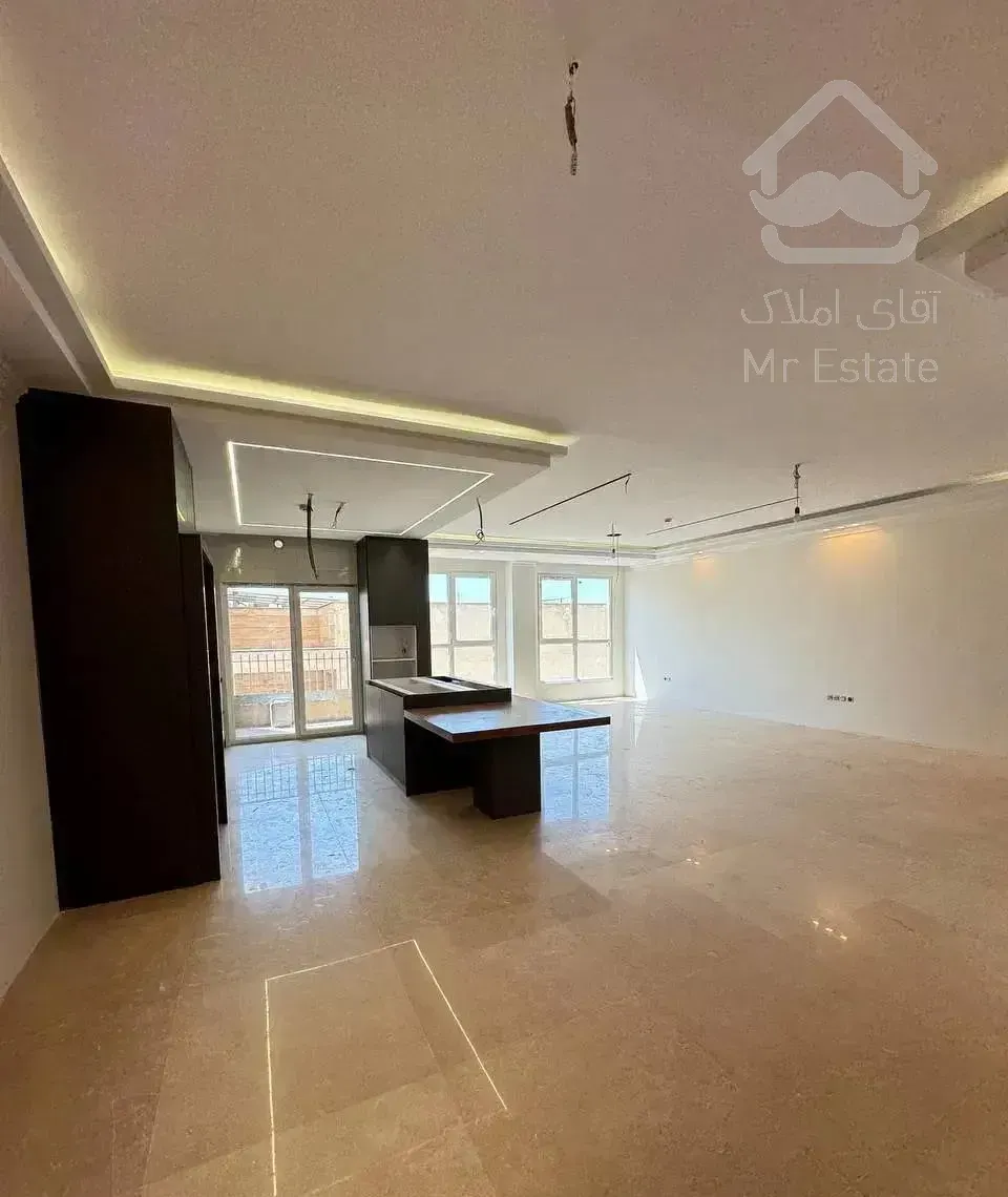 ۱۳۵متر/ولنجک/۲خواب‌مستر/کلیدنخورده/۲پارکینگ‌سندی