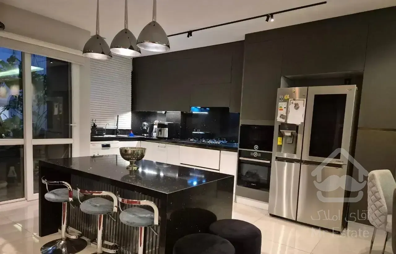 ۱۳۲ متر، فول مشاعات، کامرانیه