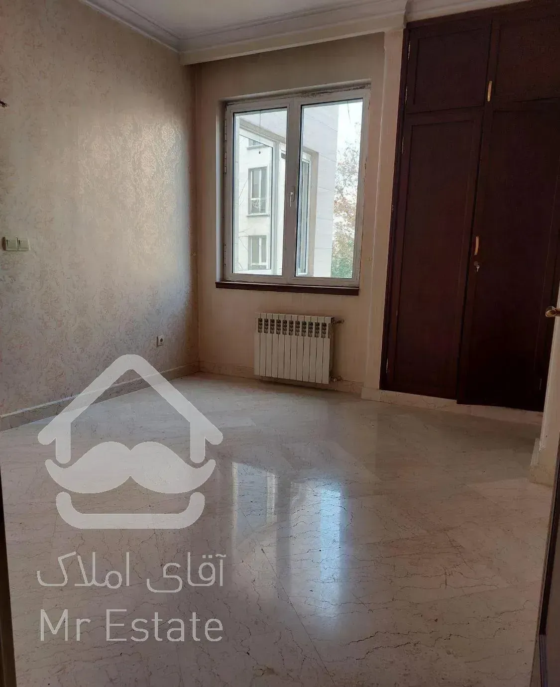 آپارتمان ۲۶۰ متر ۴ خواب تک واحدی استخردار