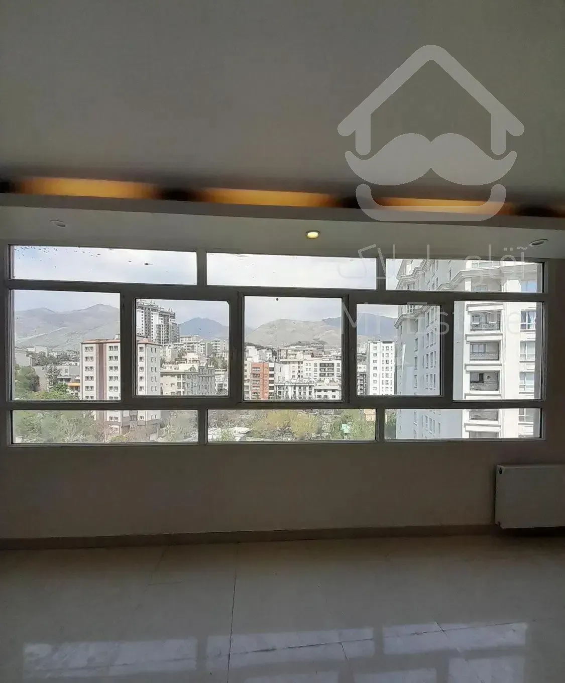 هشترودی ۱۸۰ متر(کم سن لابی وسرایدار)