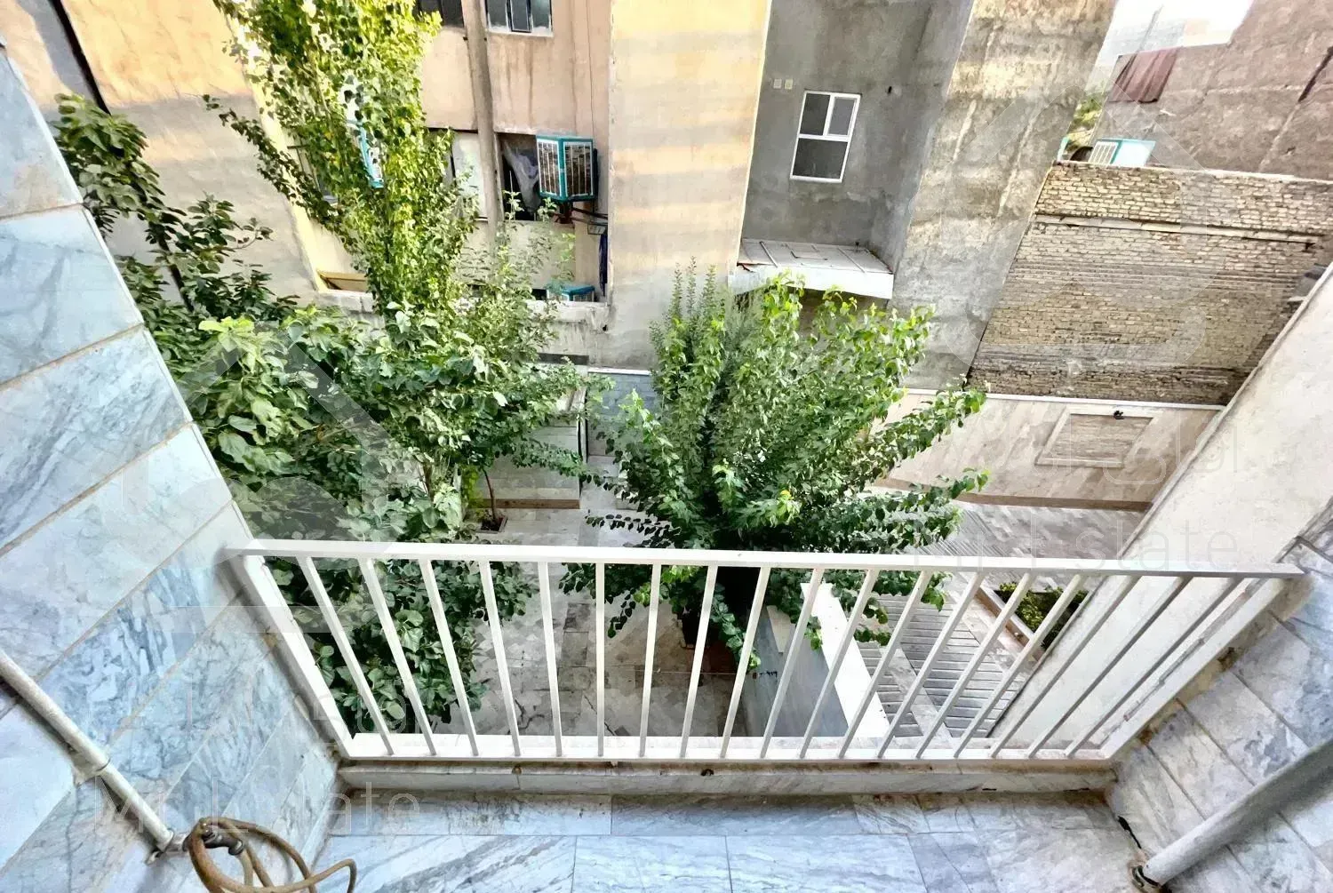 ۱۲۰متر ۲خوابه خوش نقشه  کوچه شرقی ها