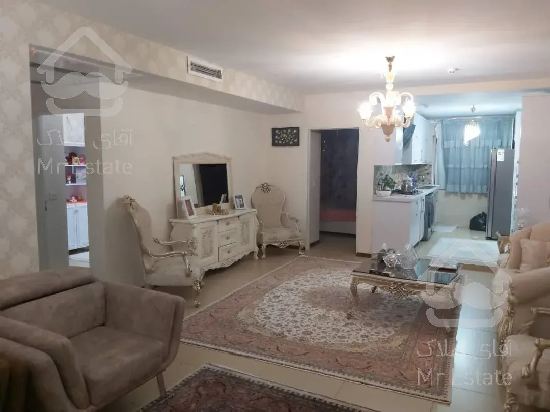 ۹۰متر شهرک چیتگر نوساز طبقات بالا برج شهرک چیتگر منطقه ۲۲