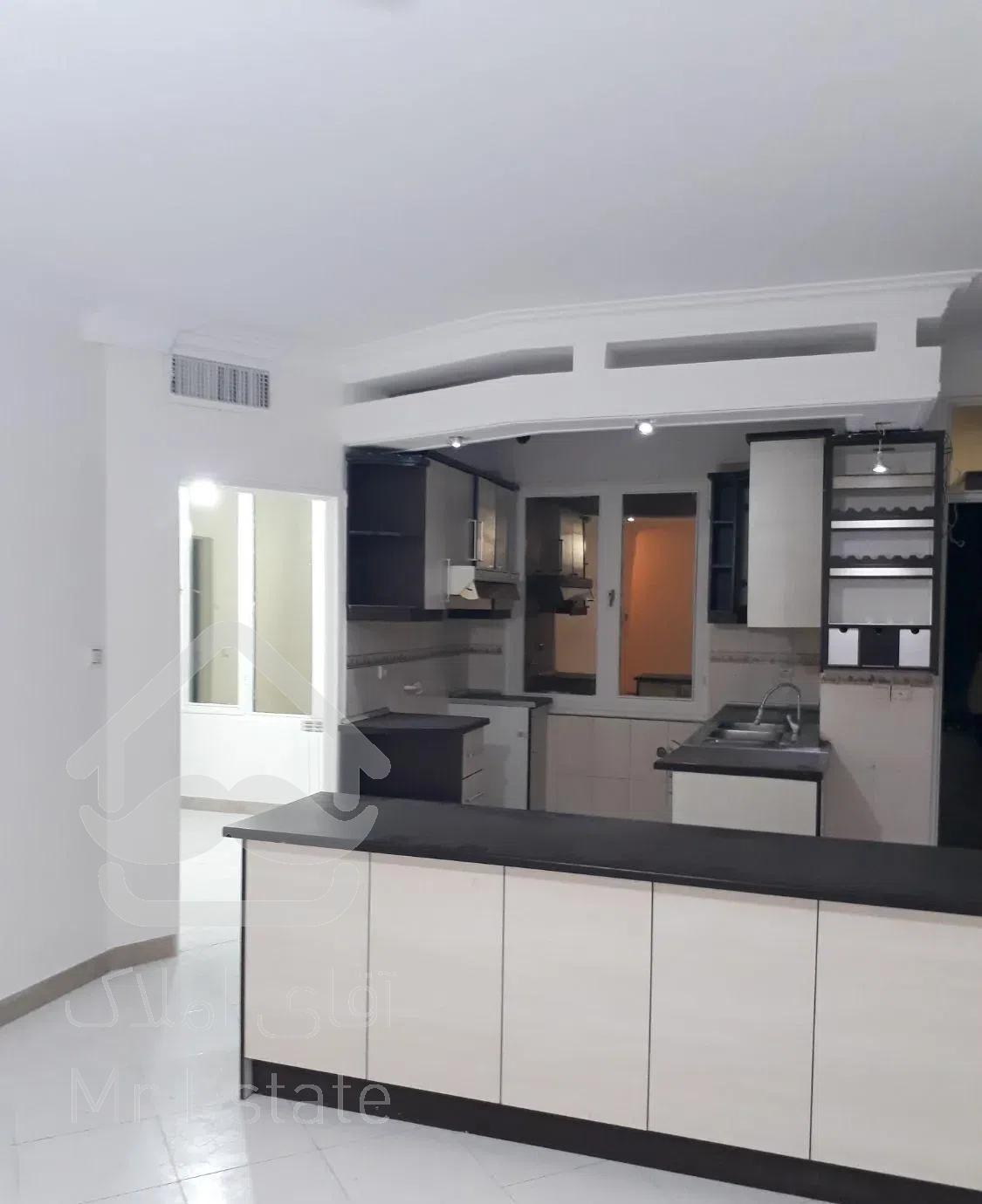 ۶۵ متر فول امکانات