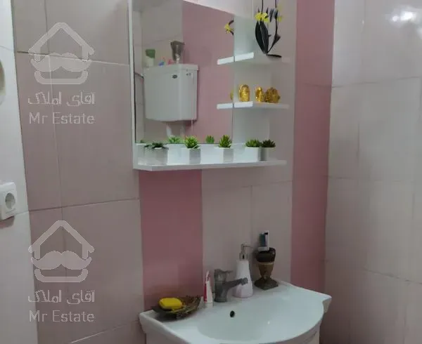 آپارتمان صد متر دوخوابه رو به شهر