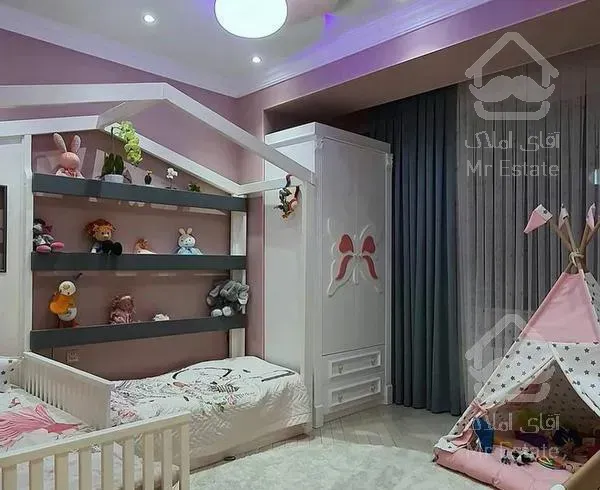 ۱۲۷ متر دریاچه مالک  فروشنده