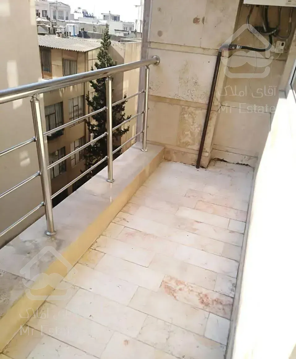 گیشا آپارتمان ۱۱۵ متری ۵ ساله