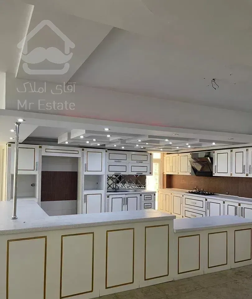 ۲۹۵ متر /۵ خوابه/فول مشاعات