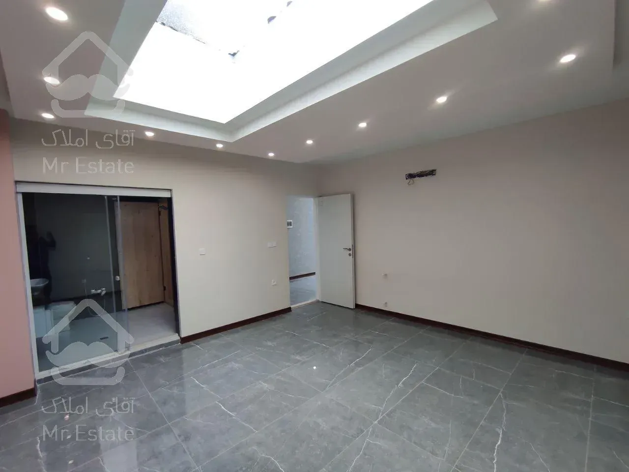 فروش ویلا ۲۵۰متری